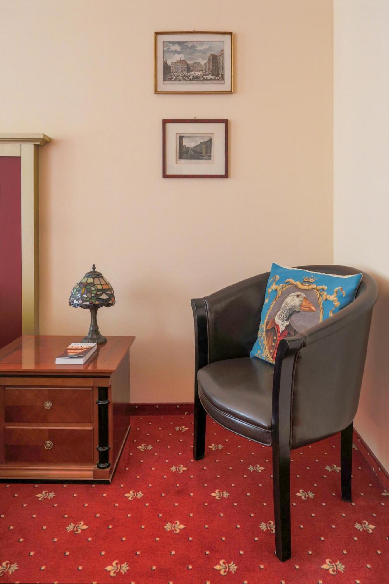 Altwienerhof 3*